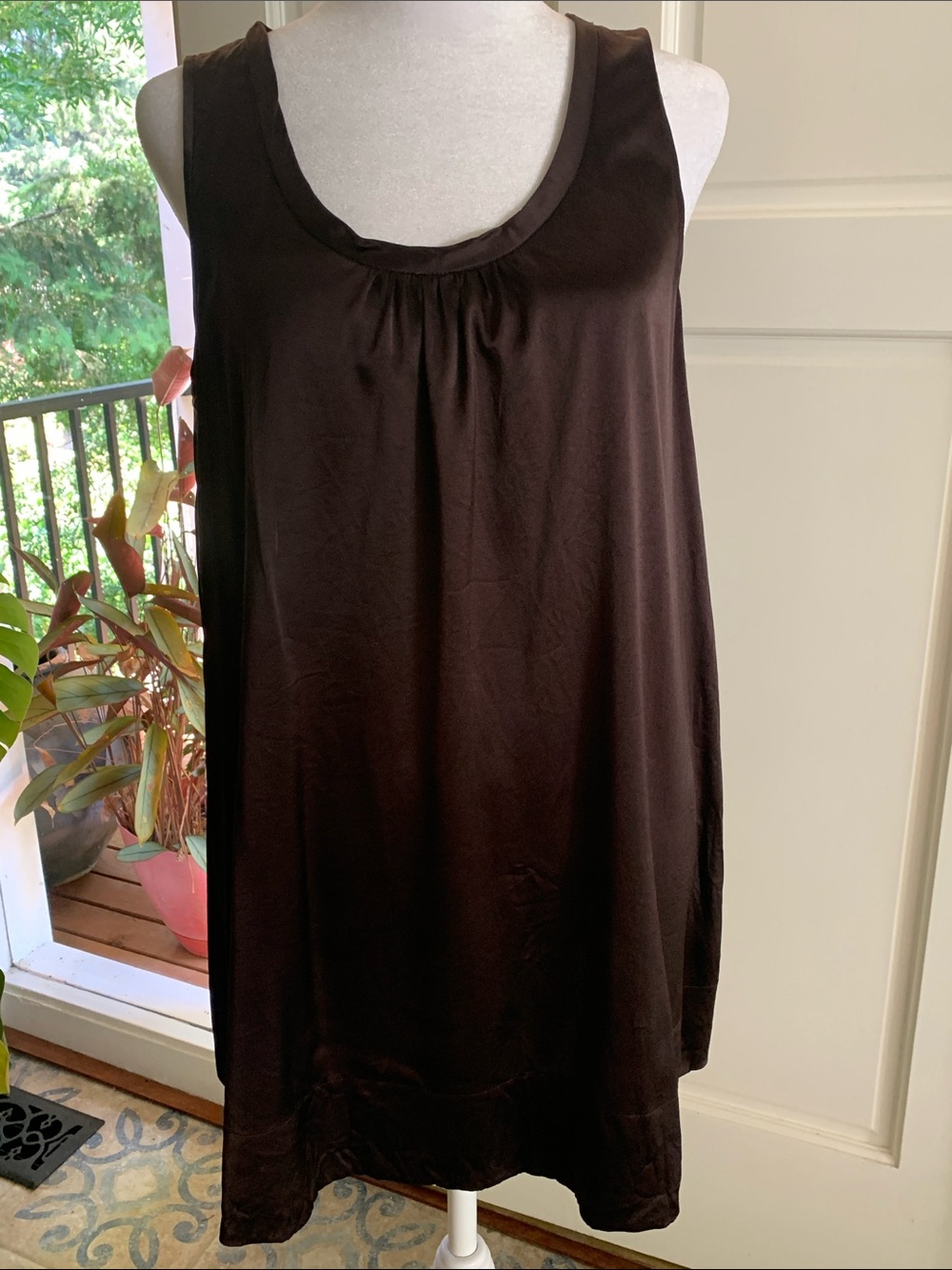 Eileen Fisher Brown Silk Simple Sleeveless Top Tunic
